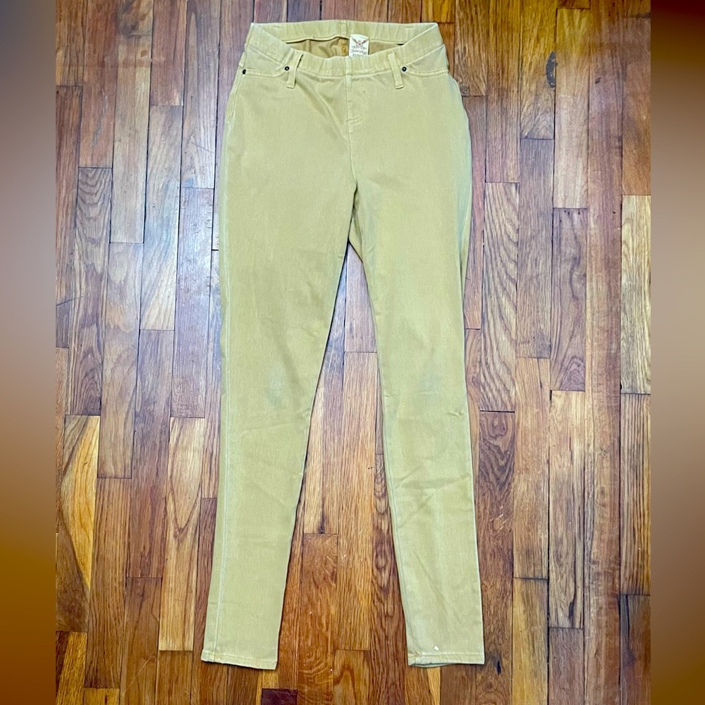 yellow pants